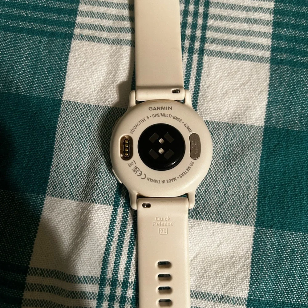 Garmin Vivoactive 5: used for less than a year! - Picture 2 of 4